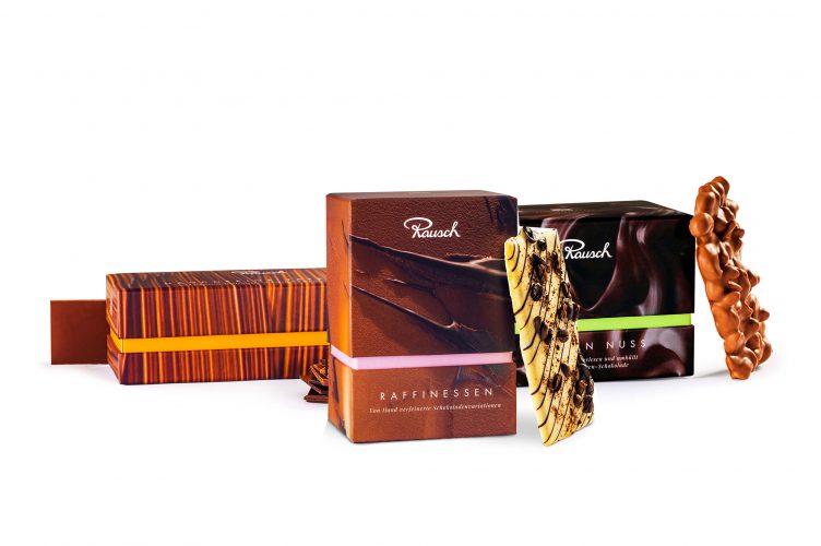 Für die neuen Pralinen- und Schokoladenkreationen der Marke Rausch konzipiert Realgestalt Verpackungen und Namen, die Großes verheißen: Majestäten, Signaturen, Raffinessen.
