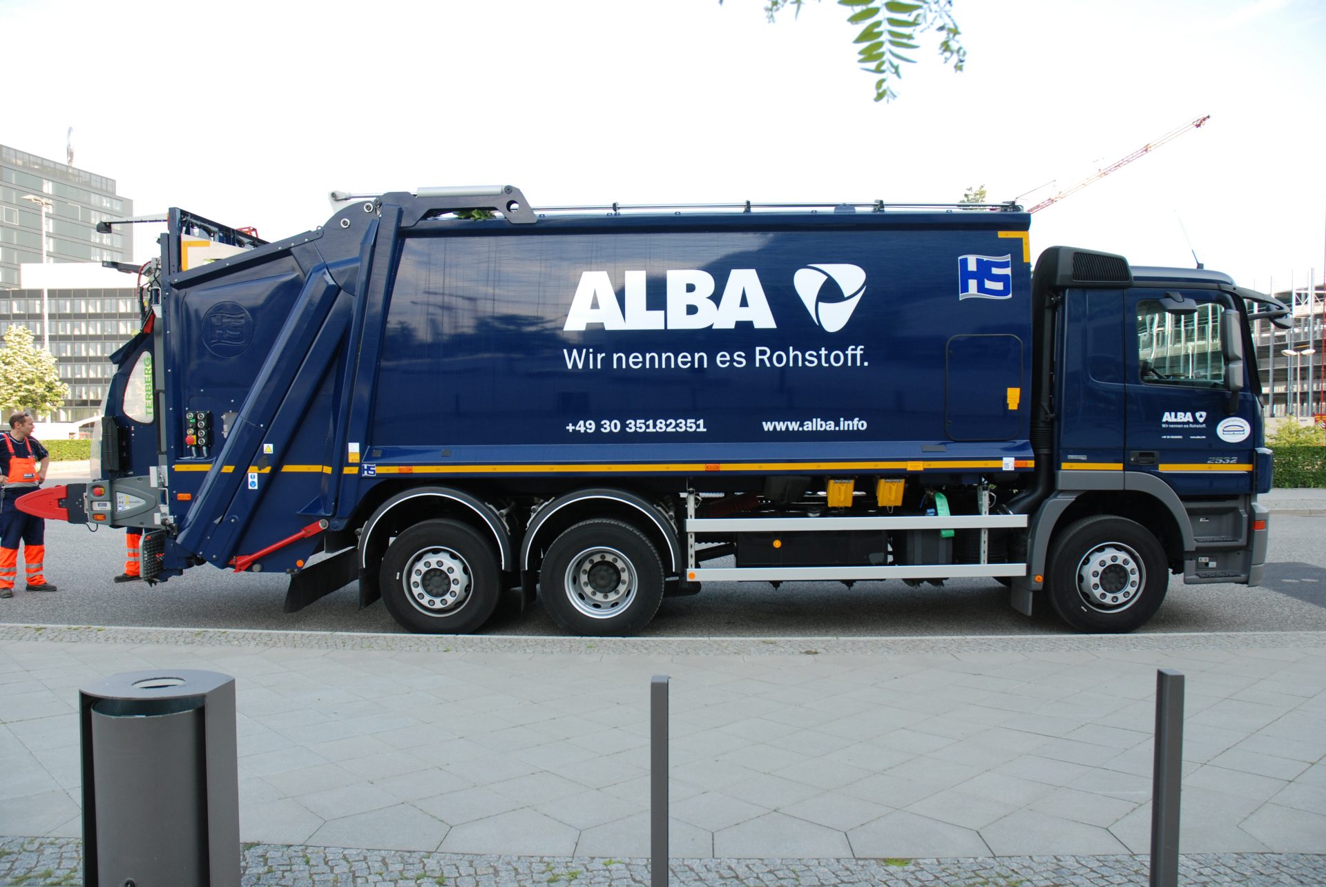 Alba Corporate Design Brand Identity Logo von Realgestalt auf LKW